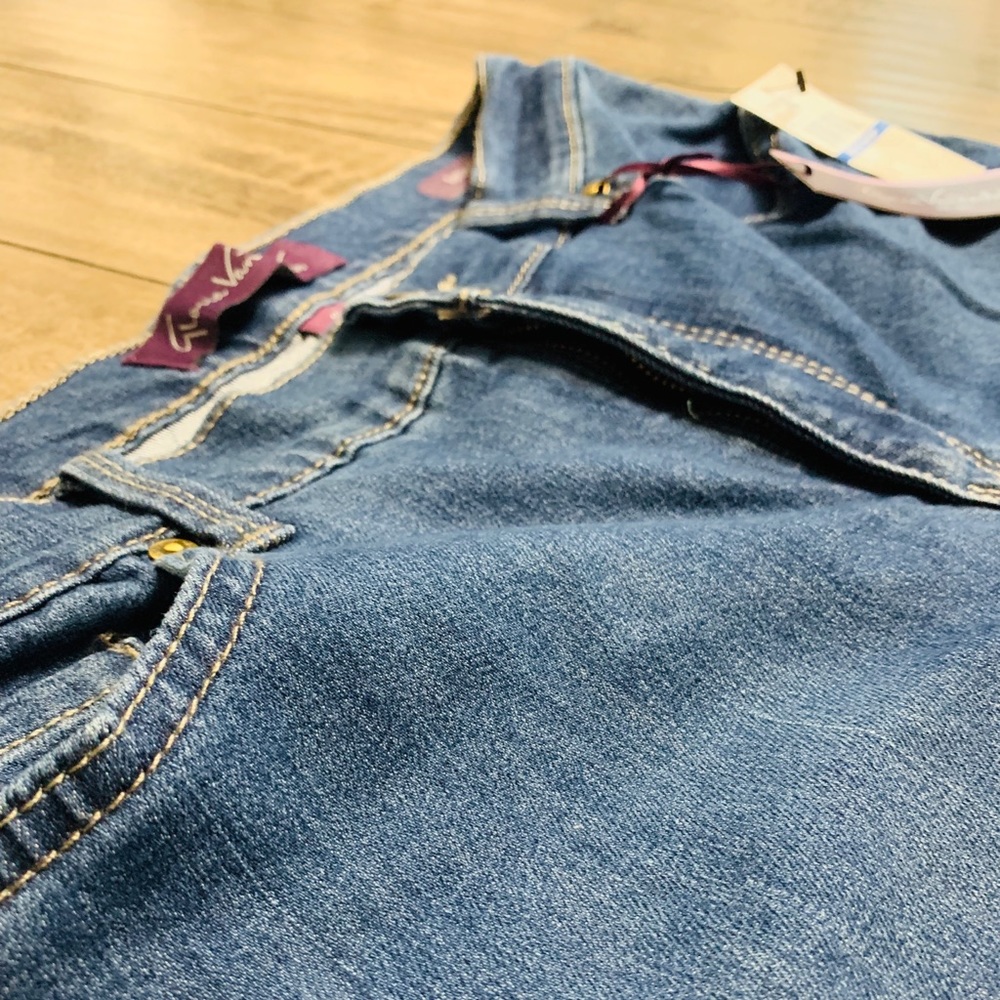 NEW Women's Gloria Vanderbilt Amanda Jeans